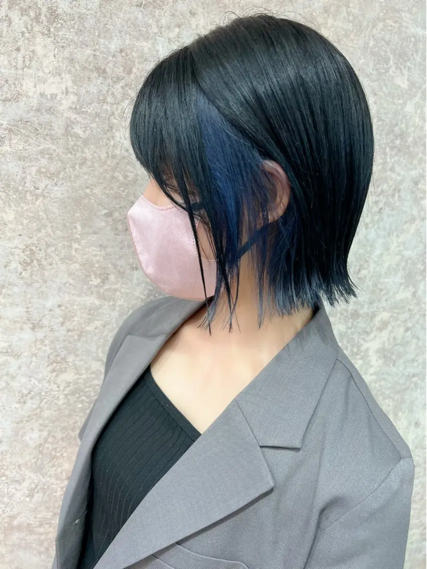 ミディアム カラー ブルーカラー インナーカラー カット ヘアカラー メテオ ／ヘアカラー 西川菜実のヘアスタイル