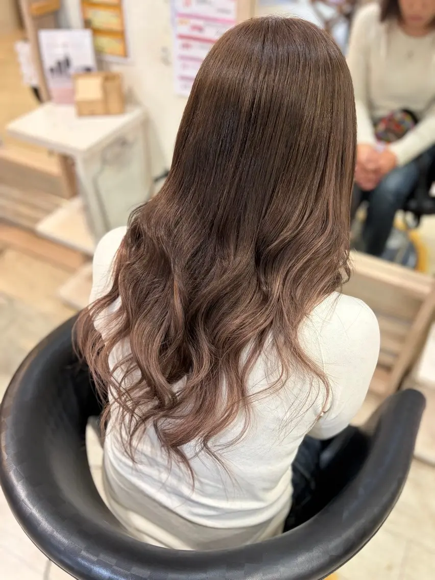 カラー ベージュカラー エクステ 艶カラー🫧/シール エクステRYOKAのヘアスタイル