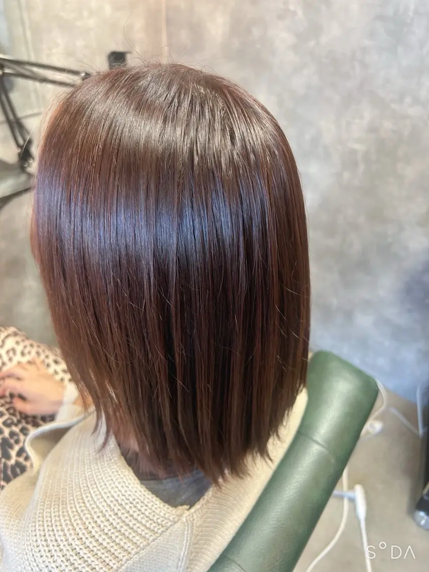 ミディアム オレンジブラウン ヘアカラー ROWDA ／のヘアスタイル