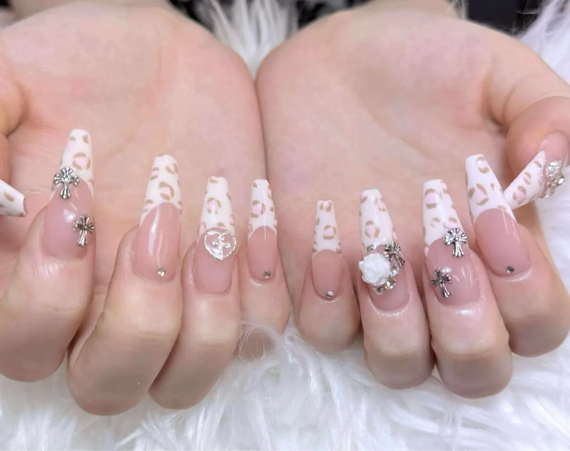 ネイル ハンドネイル ANH NAIL ゴテゴテ専門店💎のネイルデザイン
