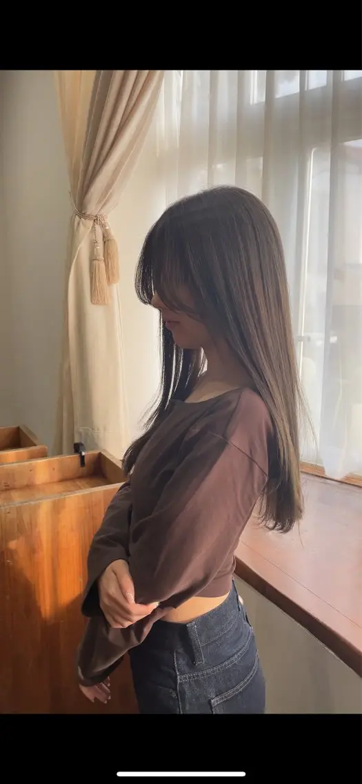 カラー グレージュ ヘアカラー トリートメント 小野楓未 ブリーチ/ 透明感カラー🩵のヘアスタイル