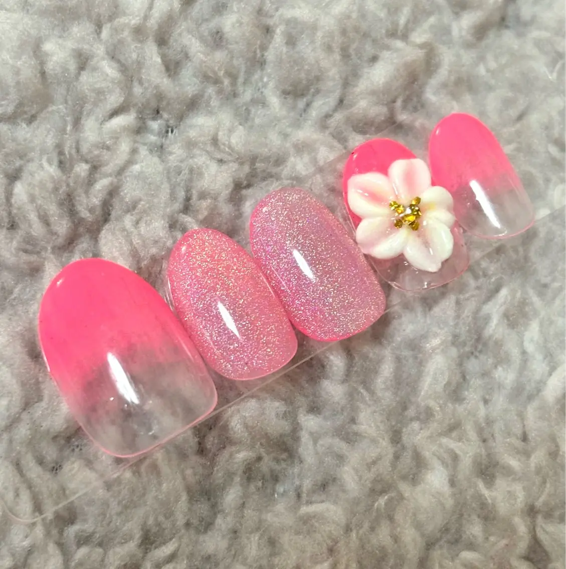 ジェルオフ無料⭐︎3Dプルメリア&ユニコーンネイル🌸の写真
