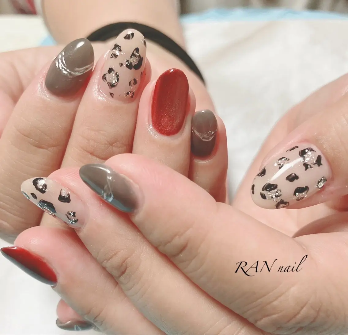 ネイル アニマル柄 キラキラネイル マグネットネイル ニュアンスネイル 春ネイル ハンドネイル フットネイル RAN nailのネイルデザイン