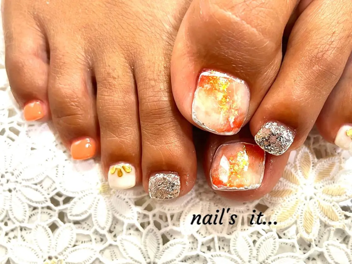ネイル ジェルネイル 韓国ネイル ニュアンスネイル パラジェル nails' it...のネイルデザイン
