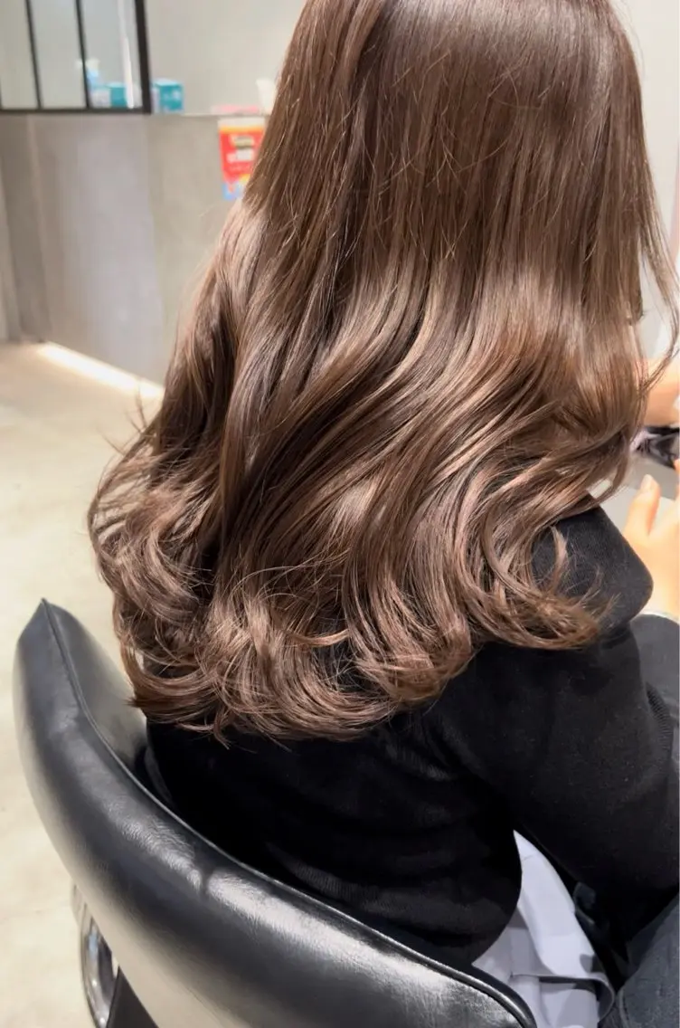 セミロング カラー ベージュカラー ブリーチ ブリーチなしカラー カット ヘアカラー トリートメント 髪質改善/縮毛矯正 レイヤー/松川匠のヘアスタイル