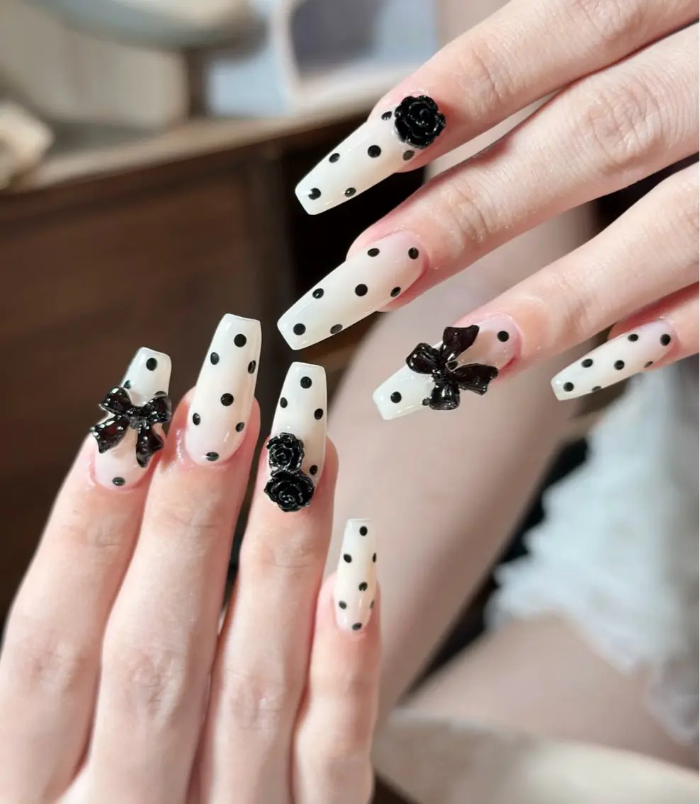 ネイル オーロラネイル べっ甲ネイル チークネイル 成人式 長さ出し ハンドネイル ハンドケア For you. Nail Salonのネイルデザイン
