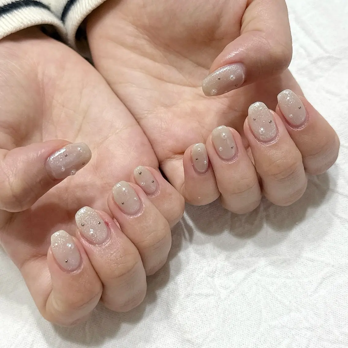 ネイル ラメ(グリッター) シルバー ホワイト ハンドネイル peaberry nailのネイルデザイン