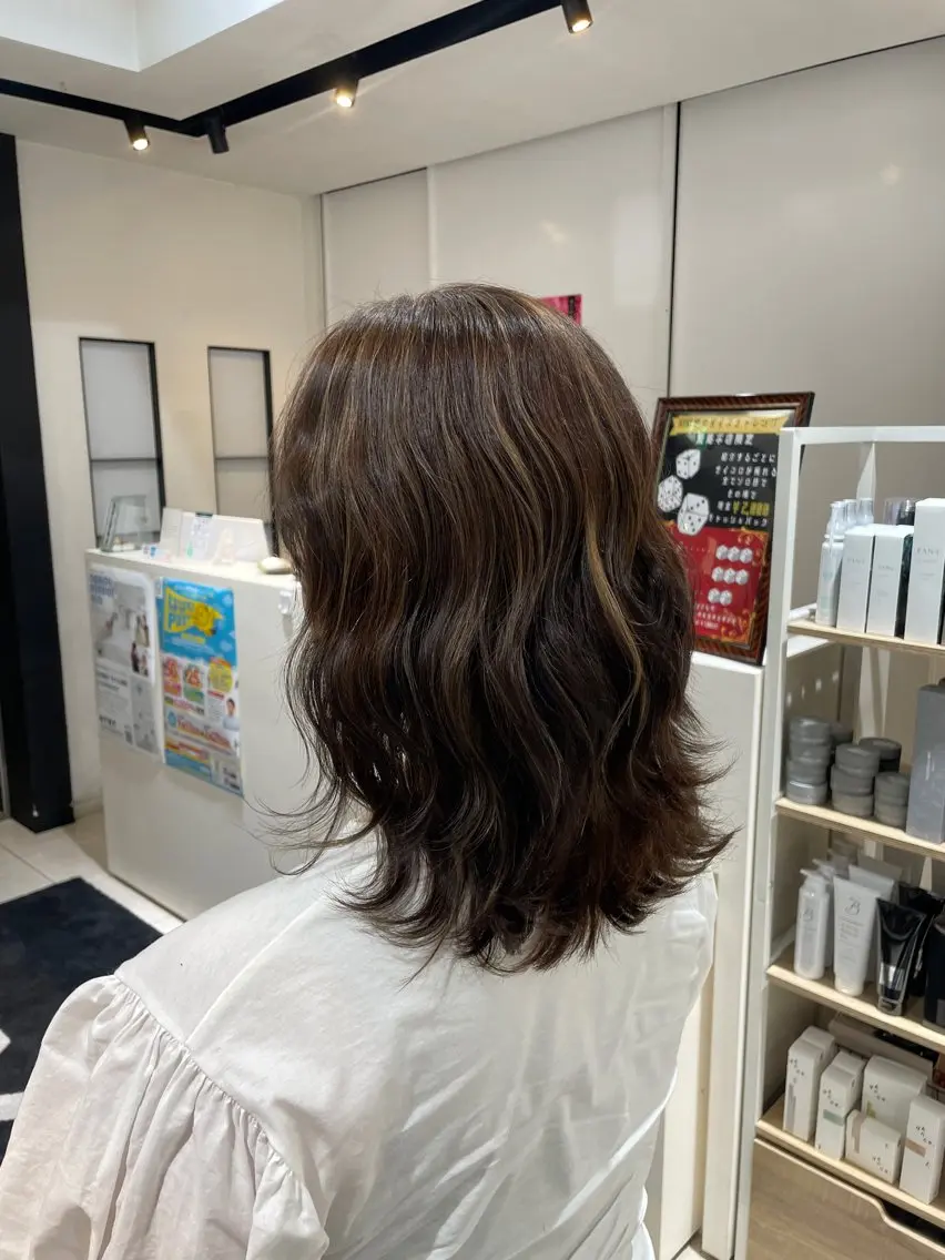 ミディアム カラー ハイライトカラー ハイライト 低ダメージ特化🌱 佐野優斗のヘアスタイル