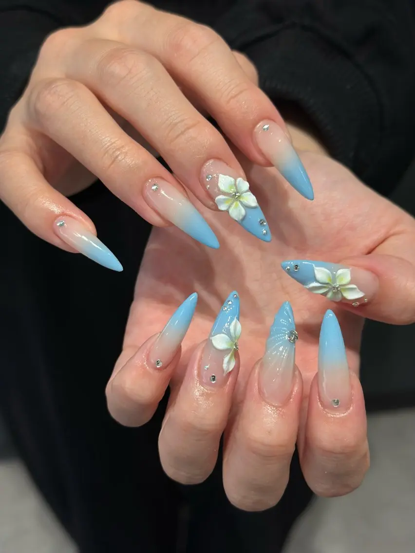 ネイル チークネイル ドット フレンチネイル グラデーション ハート ハンドネイル ハンドケア Eli Muse 新宿ネイルのネイルデザイン
