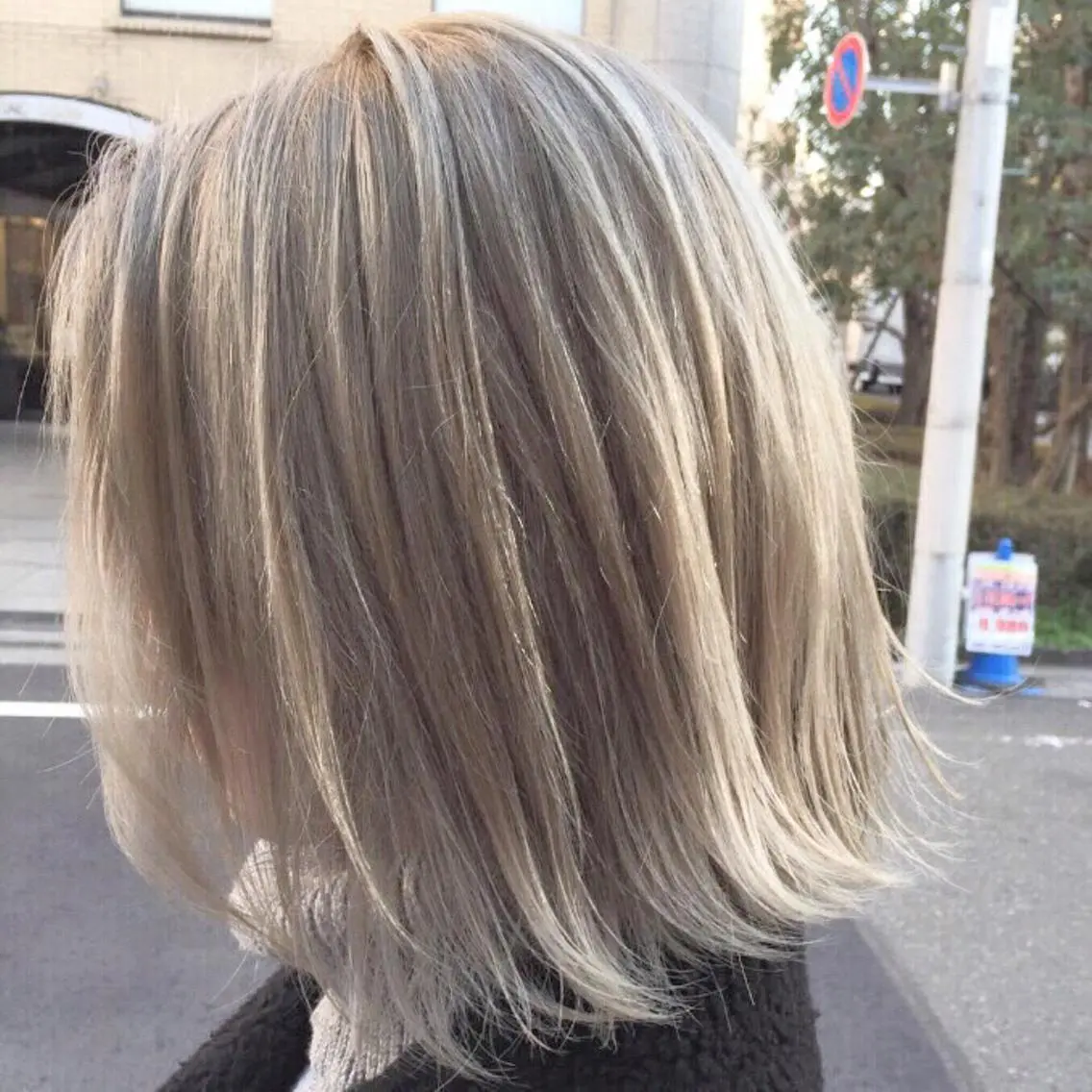 ショート ミディアム セミロング ロング カラー パーマ ヘアアレンジ メンズ キッズ ネイル マツエク・マツパ メンズハイトーン アッシュ 透明感カラー ハイトーンカラー ホワイトアッシュ 海外レイヤー×艶髪 小田部慎也のヘアスタイル