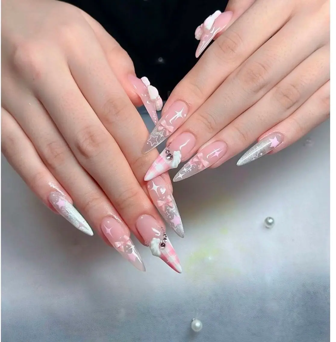 ネイル アートネイル ボルドー フレンチネイル ジェルネイル 氷ネイル・うるうるネイル ハンドネイル Julie Nail Rinのネイルデザイン