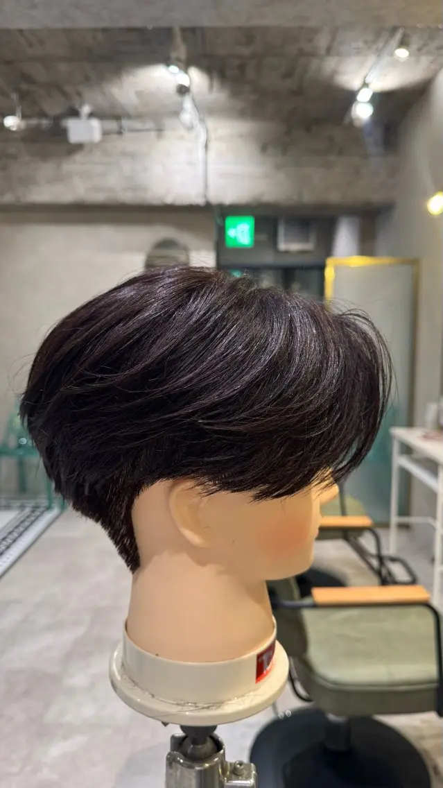 刈り上げセンターパートの写真