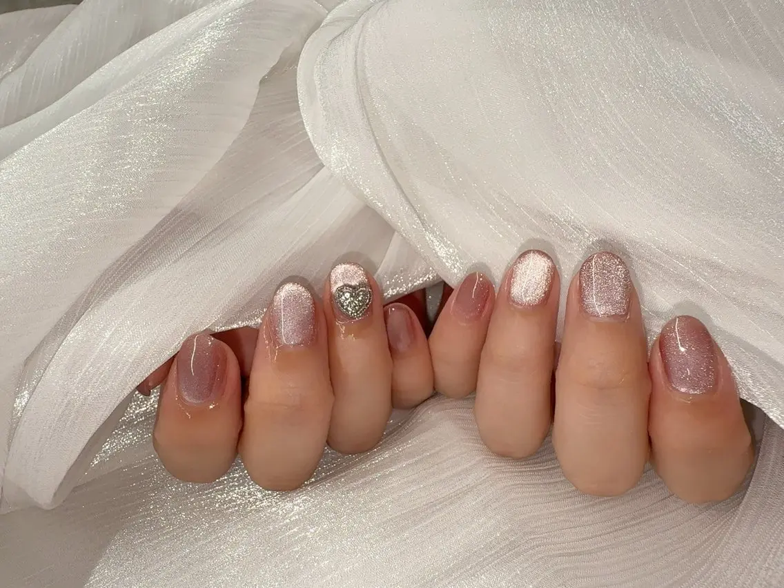 ネイル チークネイル フットネイル フレンチネイル ジェルネイル ガラスフレンチ Nikosalon rikoのネイルデザイン