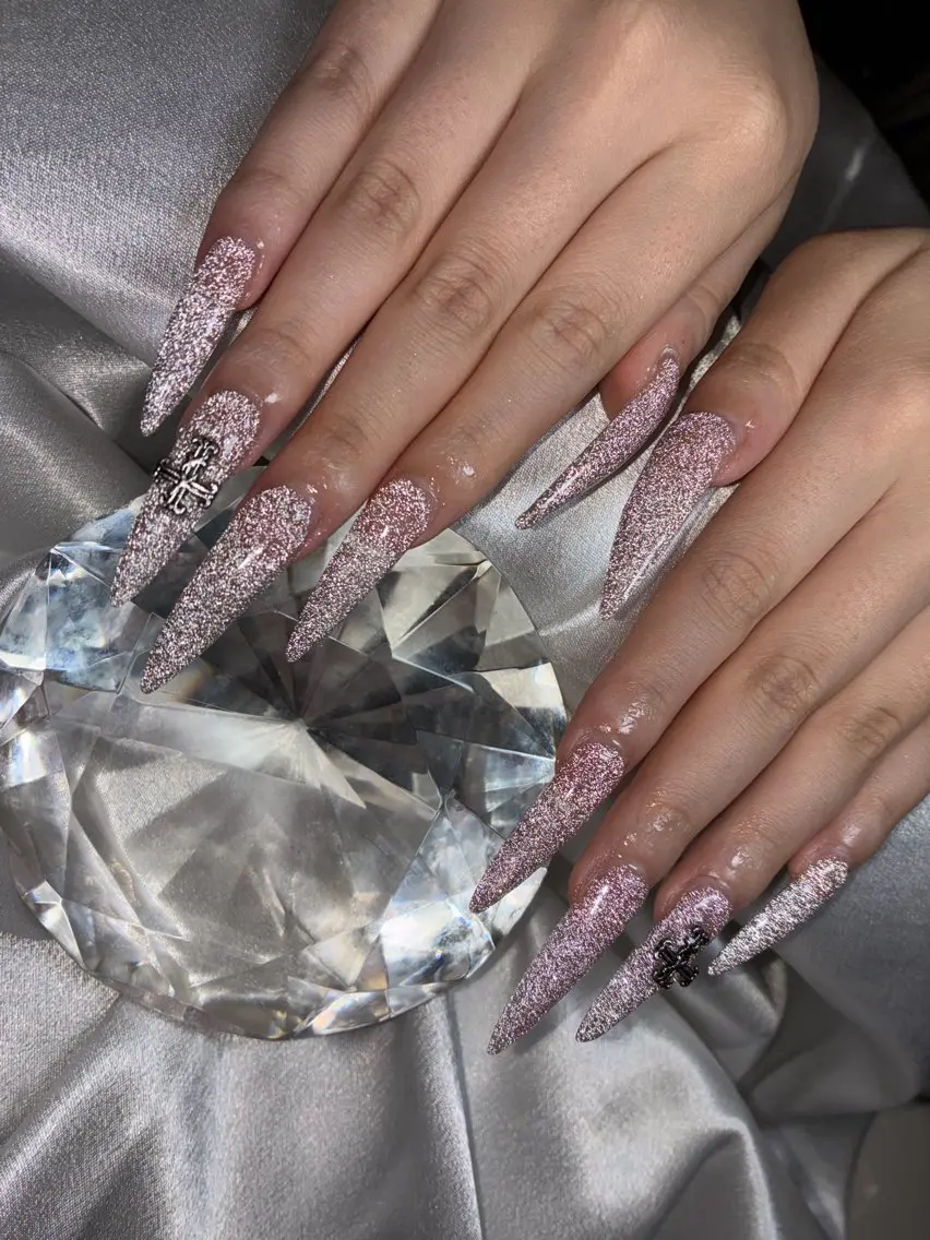 ミディアム ハンドネイル YOKOSUKA NAILS💅⚓️のネイルデザイン