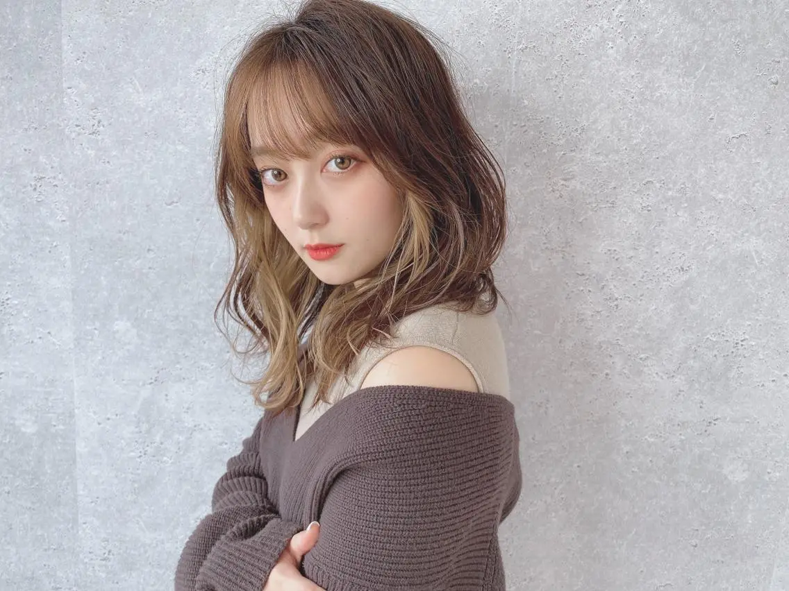 ロング カラー ベージュカラー ブリーチ ダブルカラー グレージュ ミルクティーベージュ 髪質改善美容師 個室サロン白金厚哉のヘアスタイル