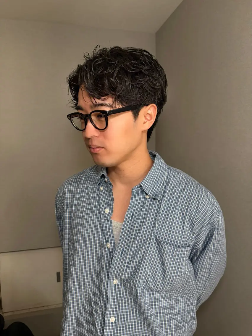 ショート パーマ メンズ カット パーマ センターパート特化 井上健太のヘアスタイル