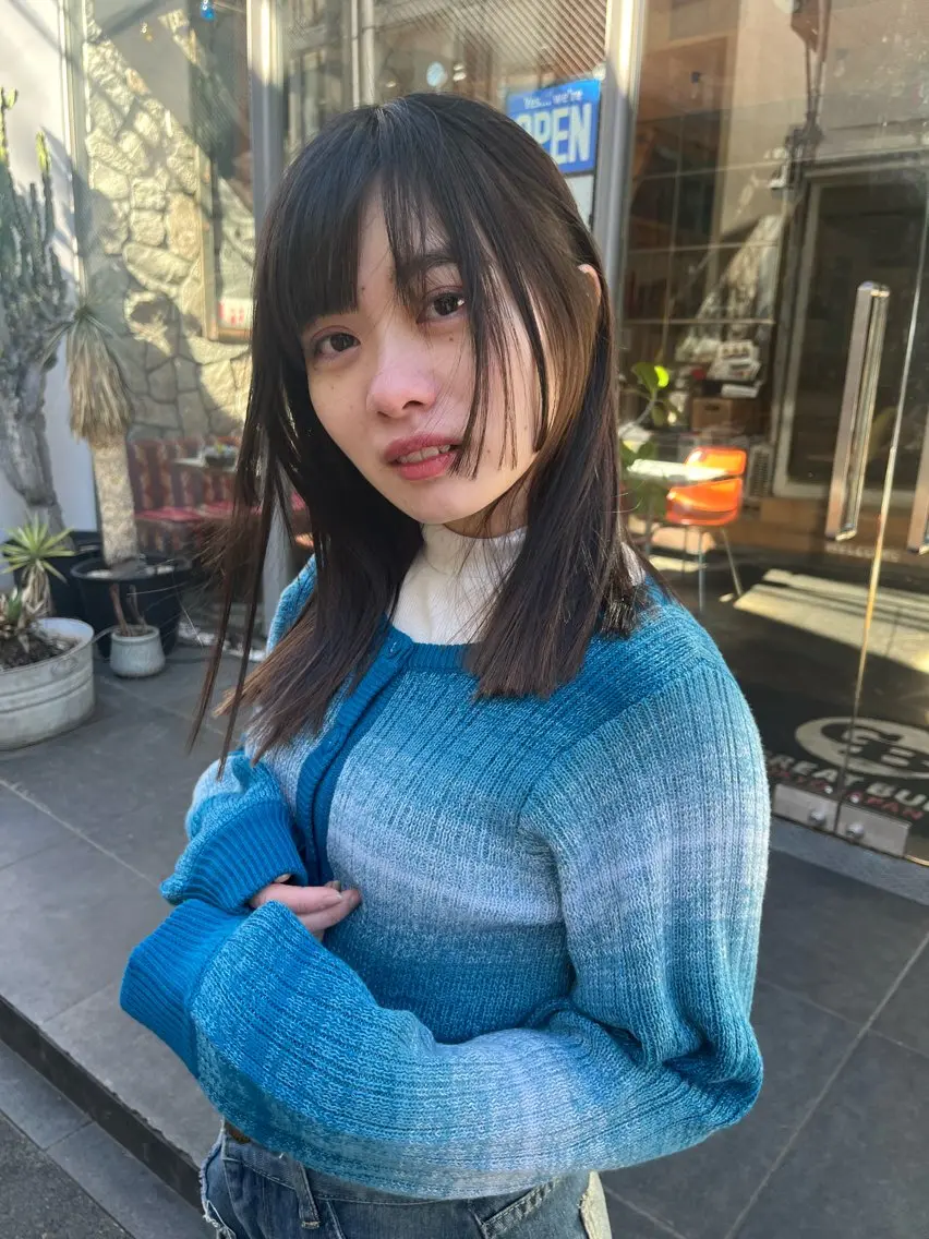 ミディアム 顔まわりレイヤー 姫カット レイヤーカット レイヤーカット\ウル フ　chinatsuのヘアスタイル