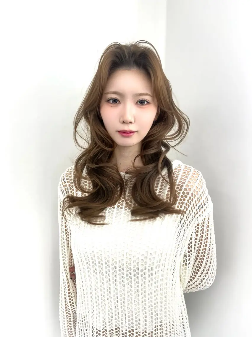 ロング カラー ベージュカラー オリーブベージュ 顔まわりレイヤー ハイレイヤー 韓国風ヘア カット ヘアカラー トリートメント ヘッドスパ 透明感カラー✨🩵 韓国ヘアkanatoのヘアスタイル