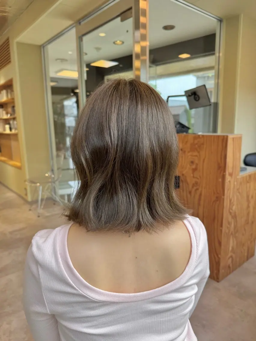 ショート カラー カット ヘアカラー KOHNO/ ナチュラルレイヤーのヘアスタイル