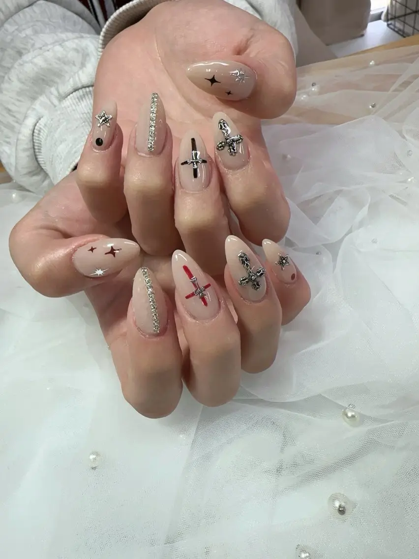 ネイル Hey🌈NAIL 長さ出し専門店のネイルデザイン