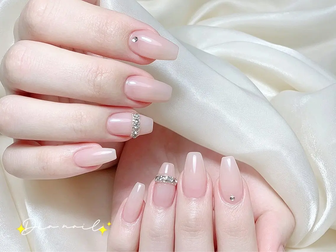 ネイル フットネイル 韓国ネイル レース マグネットネイル ニュアンスネイル ハンドネイル Dia nail サロンのネイルデザイン