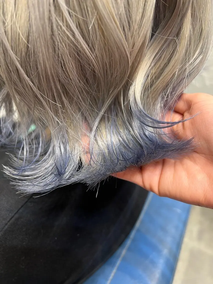 ショート カラー ブロンド ブルーカラー デザインカラー ヘアカラー ♥️ルフ🐒 ミレイ♥️のヘアスタイル