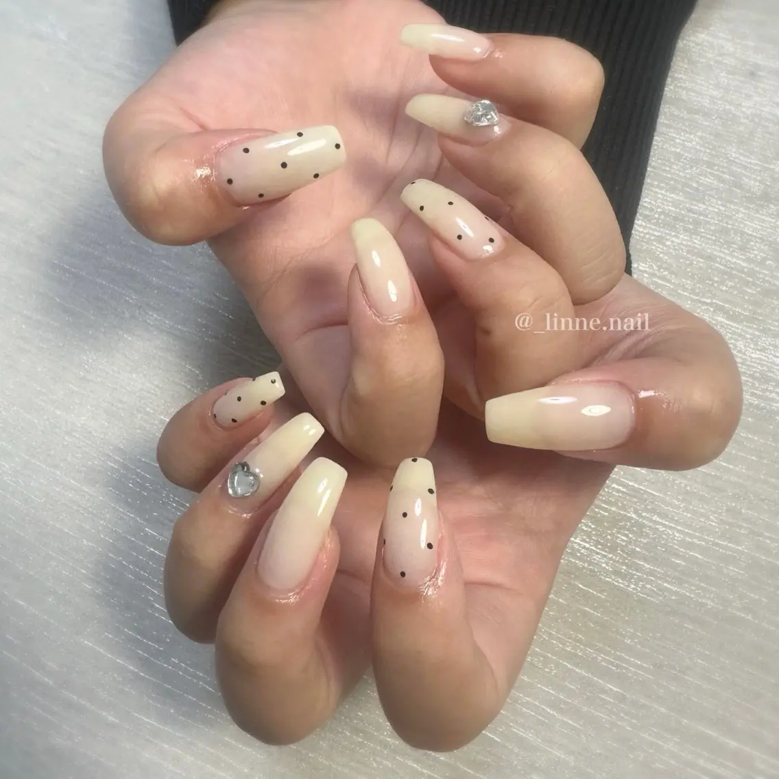 【長さ出し】シンプルデザインの写真
