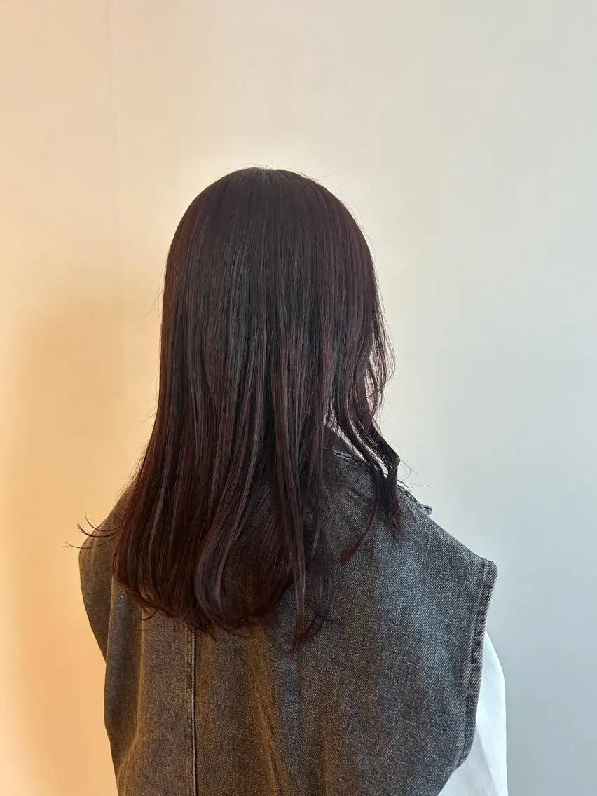 セミロング カラー 山本 夏樹のヘアスタイル