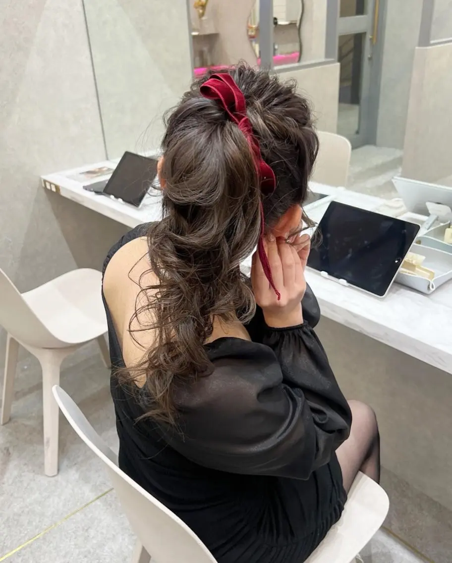セミロング カラー ヘアアレンジ カット ヘアカラー トリートメント ヘアセット ヘアセット/レイヤー 赤み消し/はるかのヘアスタイル