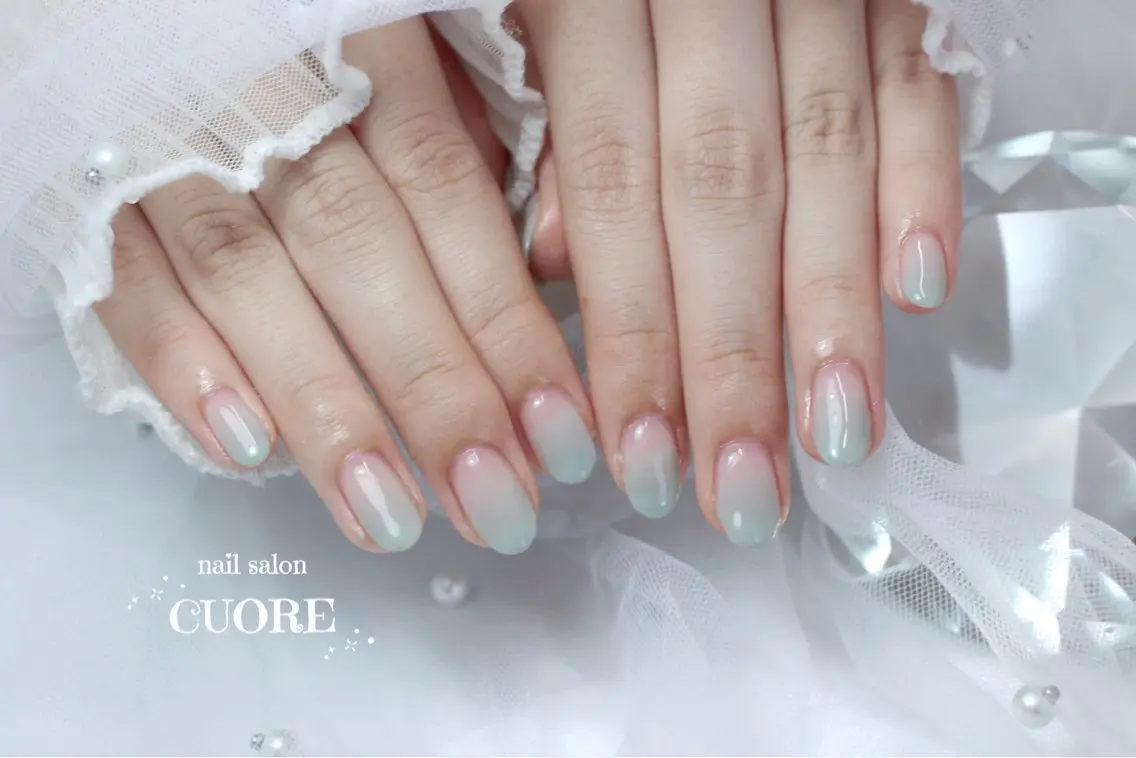 ネイル グラデーション オフィスネイル シンプルネイル 春ネイル ハンドネイル nail salon CUOREのネイルデザイン