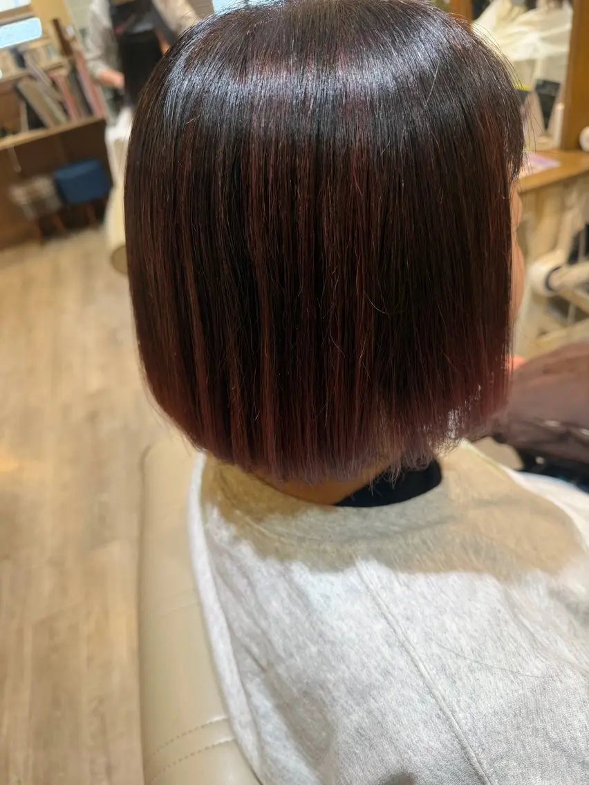 ショート ヘアカラー 🦋ふくい あやの🦋のヘアスタイル