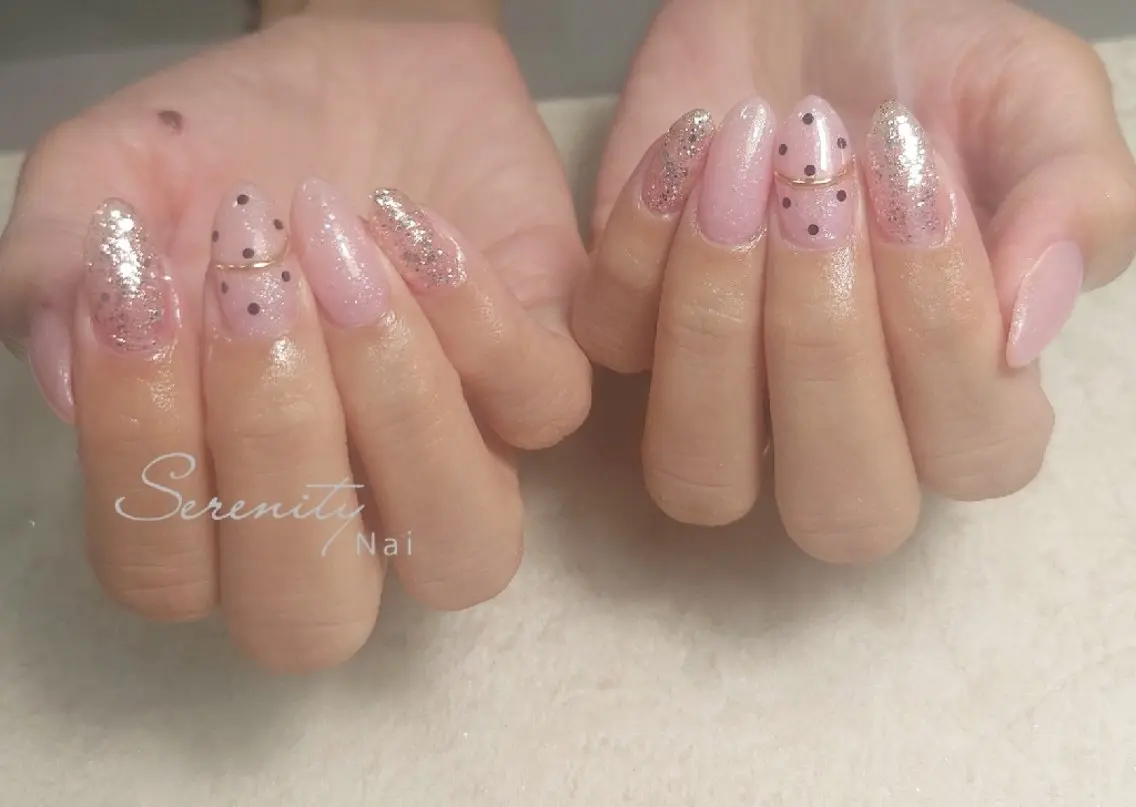 ネイル ドット キラキラネイル ラメ(グリッター) ピンク ハンドネイル nail  serenityのネイルデザイン