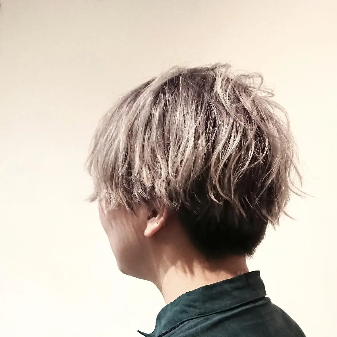 ショート アッシュ Roji 米田 真一のヘアスタイル