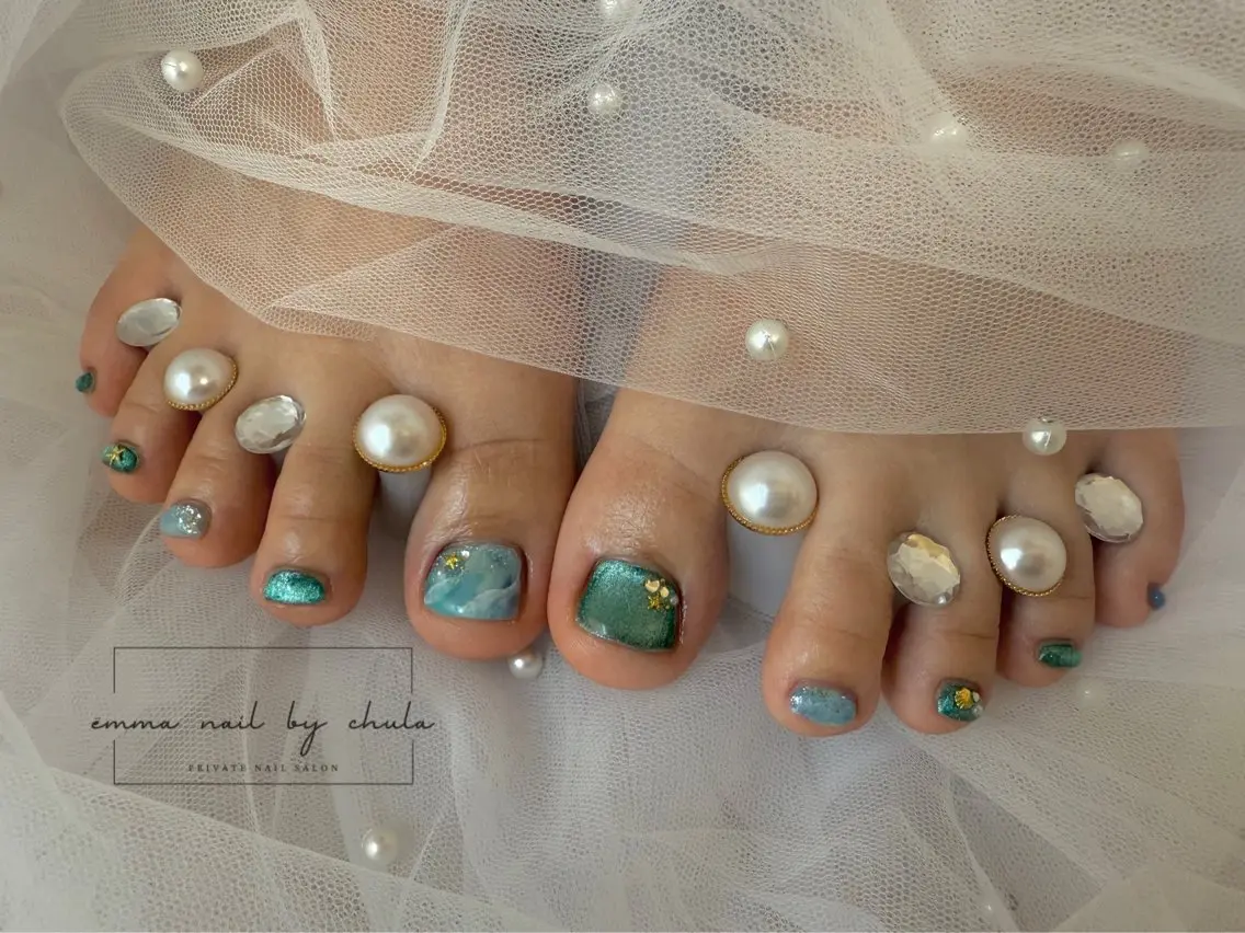 ネイル フットネイル ëmma nail_ by chulaのネイルデザイン