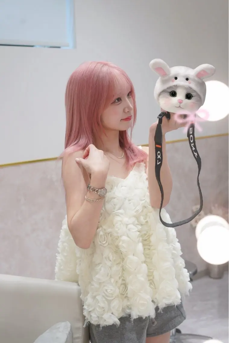 カラー ピンクカラー ヘアカラー 艶ダブルカラー🩰ハ イトーン🤍香織のヘアスタイル