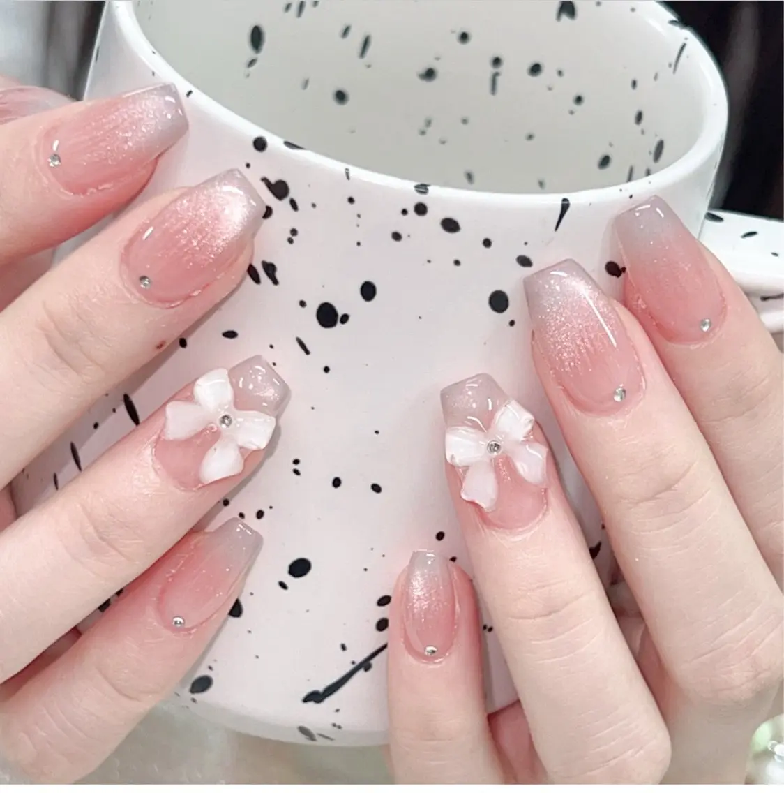 ネイル フットネイル フレンチネイル グラデーション キラキラネイル マグネットネイル Lina nailのネイルデザイン