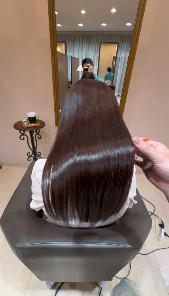 ロング 縮毛矯正の イソベのヘアスタイル