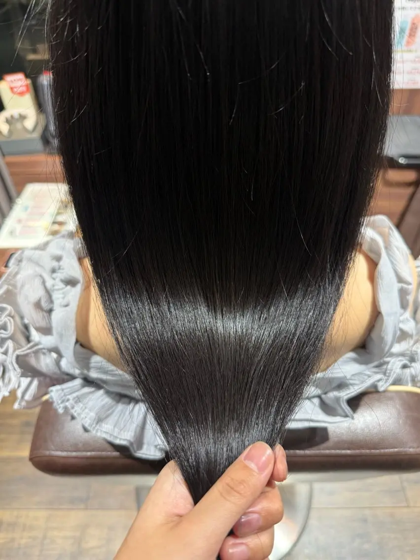 ロング 小泉 美咲のヘアスタイル