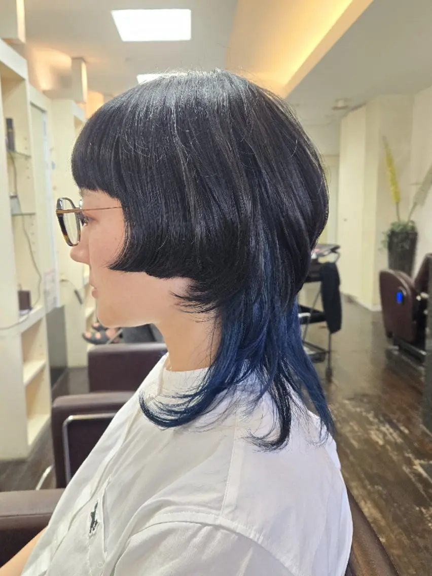 ショート カラー ブルーカラー ボブ ウルフカット ウルフボブ カット ヘアカラー 遠藤 史秋のヘアスタイル