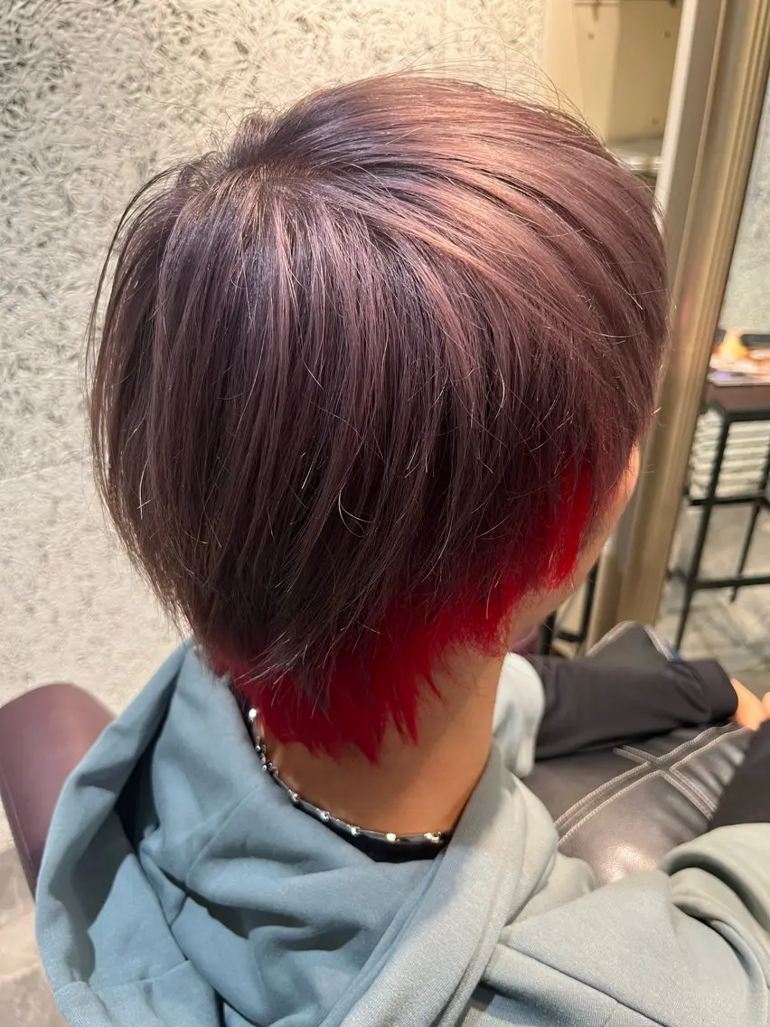 カラー メンズ メンズインナーカラー アッシュ インナーカラー シルバー シルバーアッシュ 🔥坂本 リョウ🔥のヘアスタイル