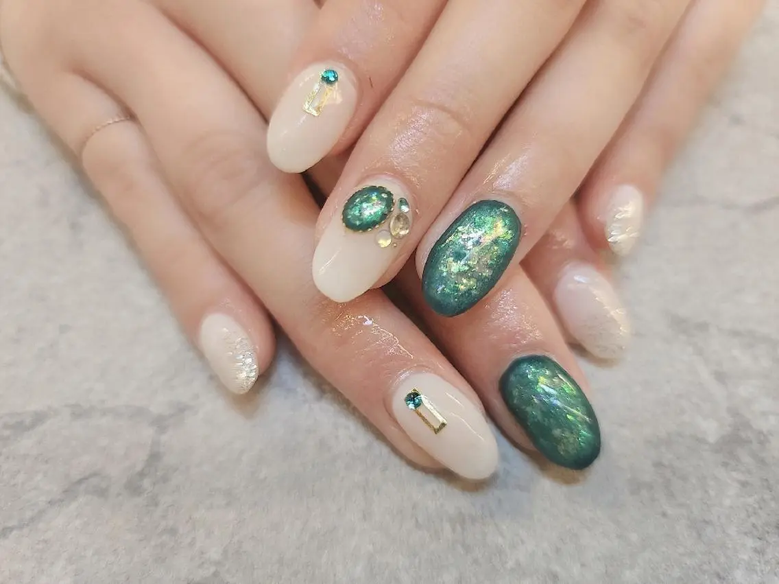 ミディアム ハンドネイル mamo nailのネイルデザイン