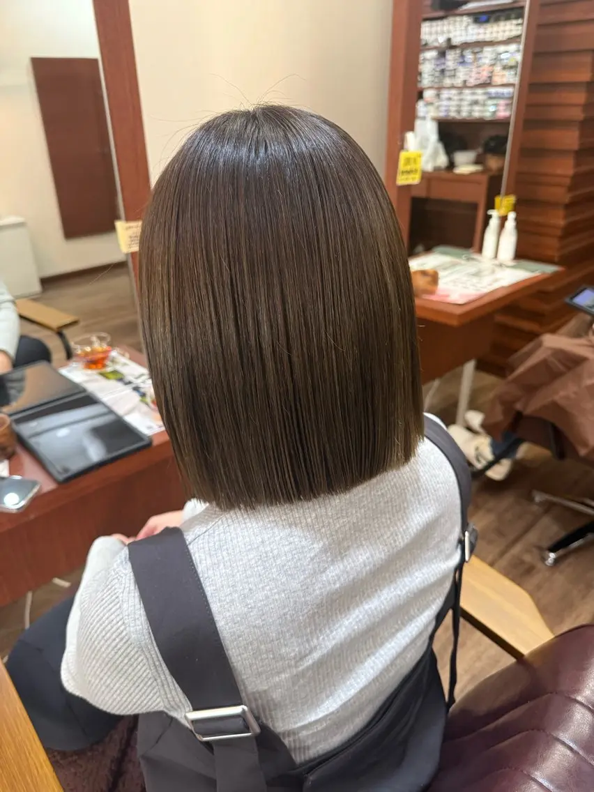 ［限定価格］カット＋艶髪トリートメントの写真