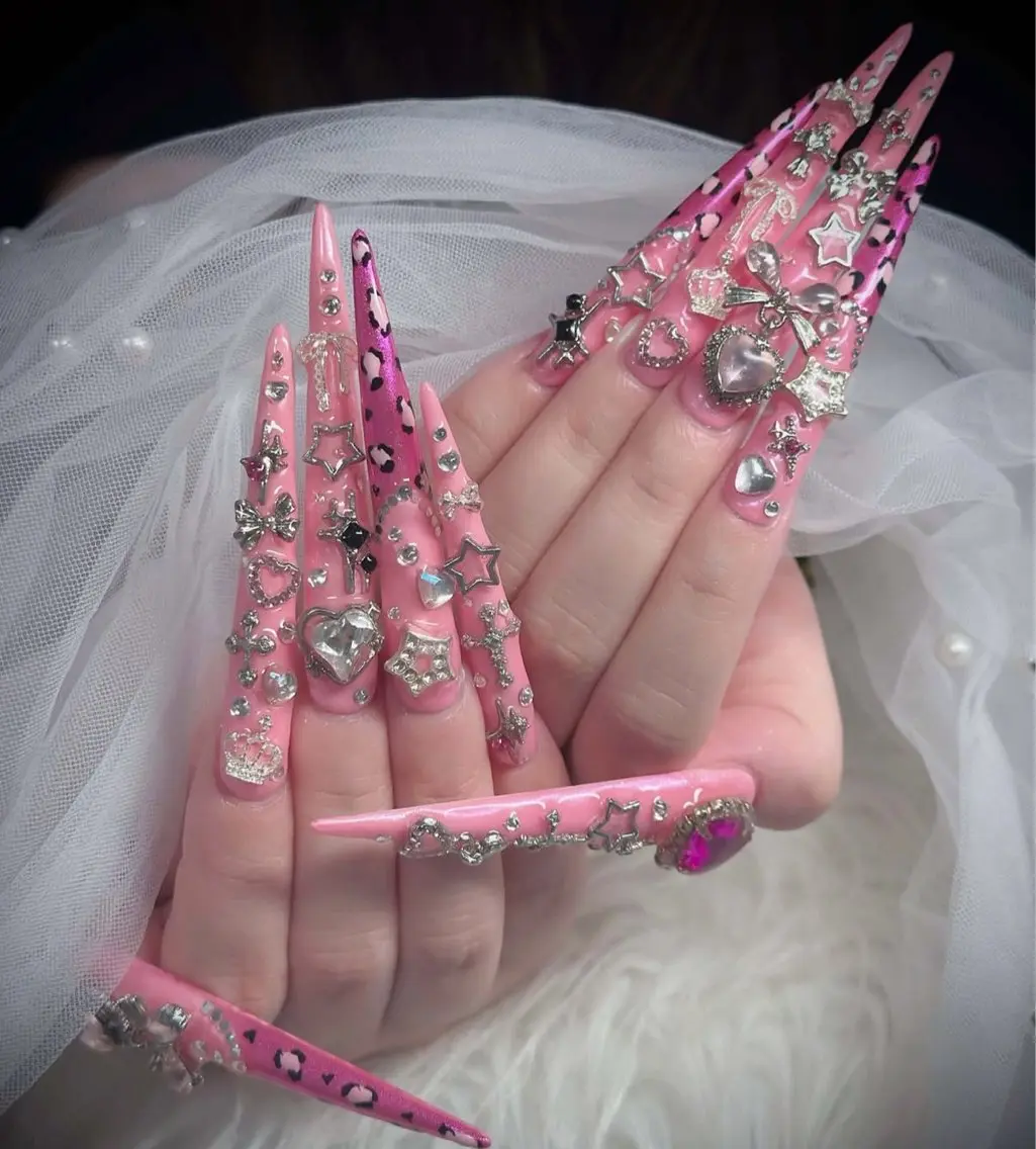 ネイル アートネイル ボルドー フレンチネイル ジェルネイル 氷ネイル・うるうるネイル ハンドネイル Julie NailSalonのネイルデザイン
