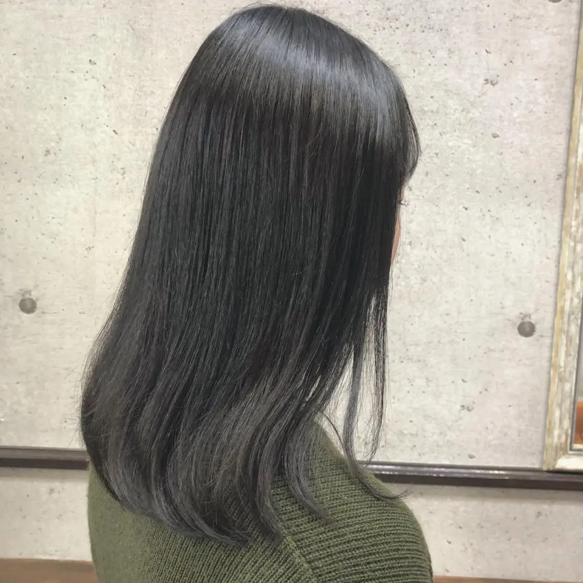 セミロング カラー ヘアカラー 江原 彩華のヘアスタイル