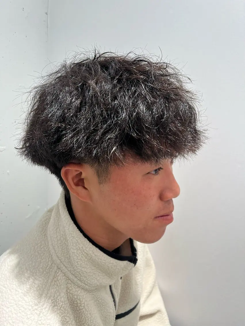 ショート パーマ ツイストスパイラルパーマ スパイラルパーマ カット パーマ 村泉 心のヘアスタイル