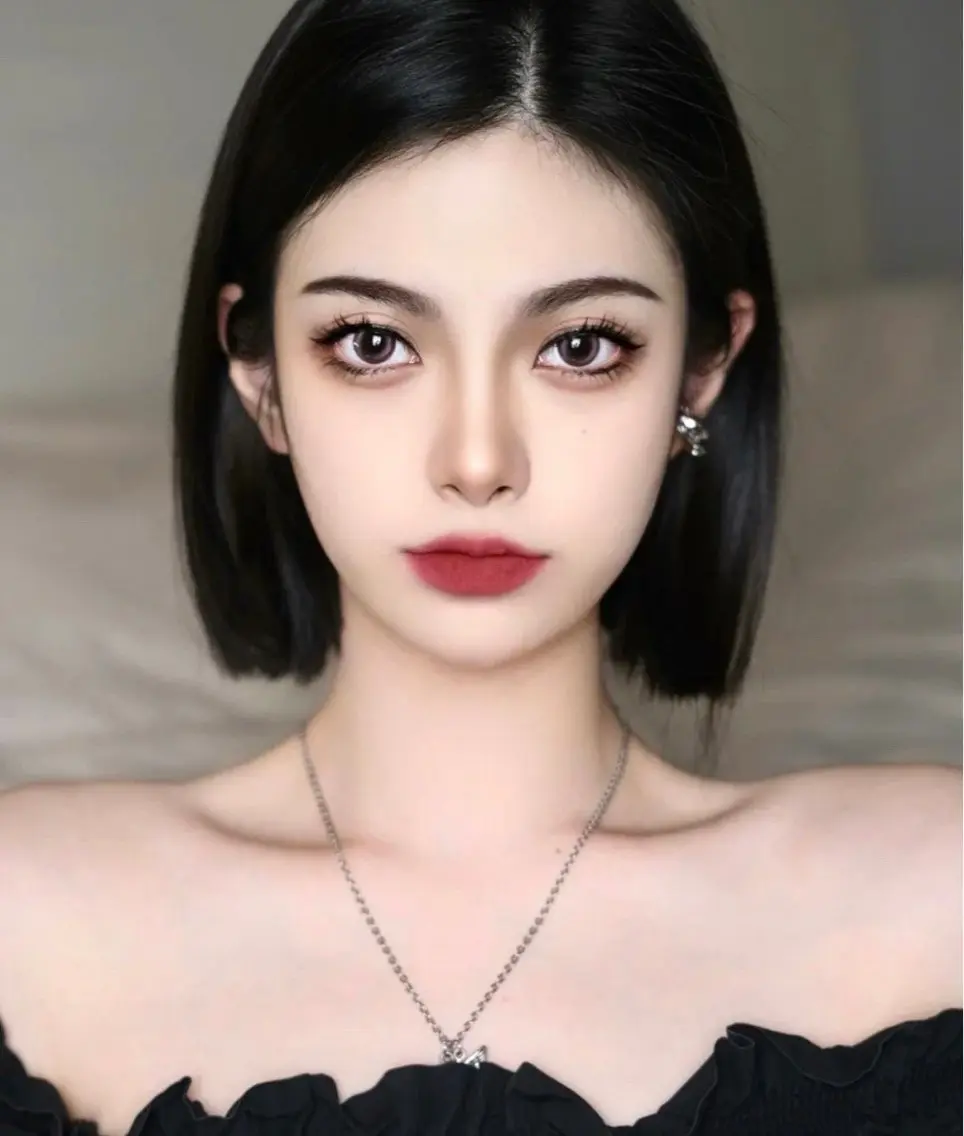 ショート カラー ヘアアレンジ カット ヘアカラー トリートメント ヘッドスパ ヘアセット 縮毛矯正🤍 ボブ/ HIKARIのヘアスタイル