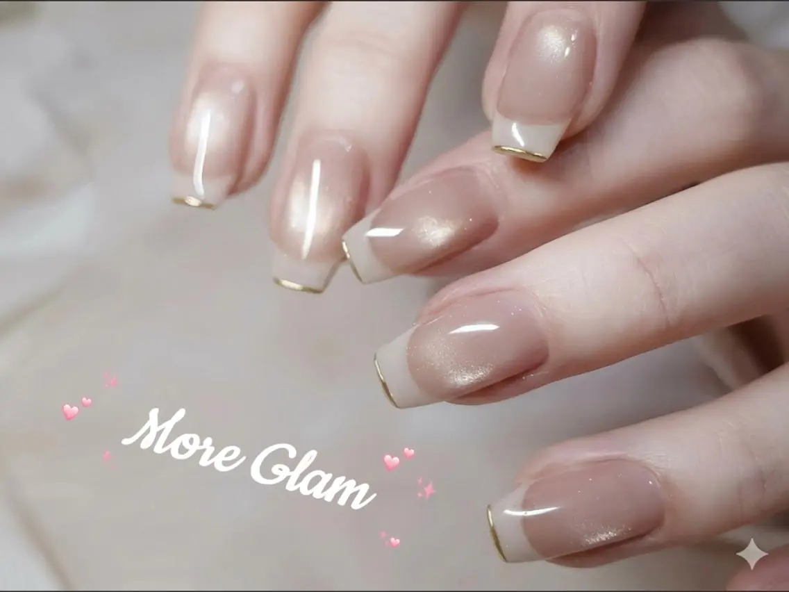 ネイル 長さ出し フットネイル フレンチネイル ジェルネイル ガラスフレンチ MoreGlam Nailsのネイルデザイン