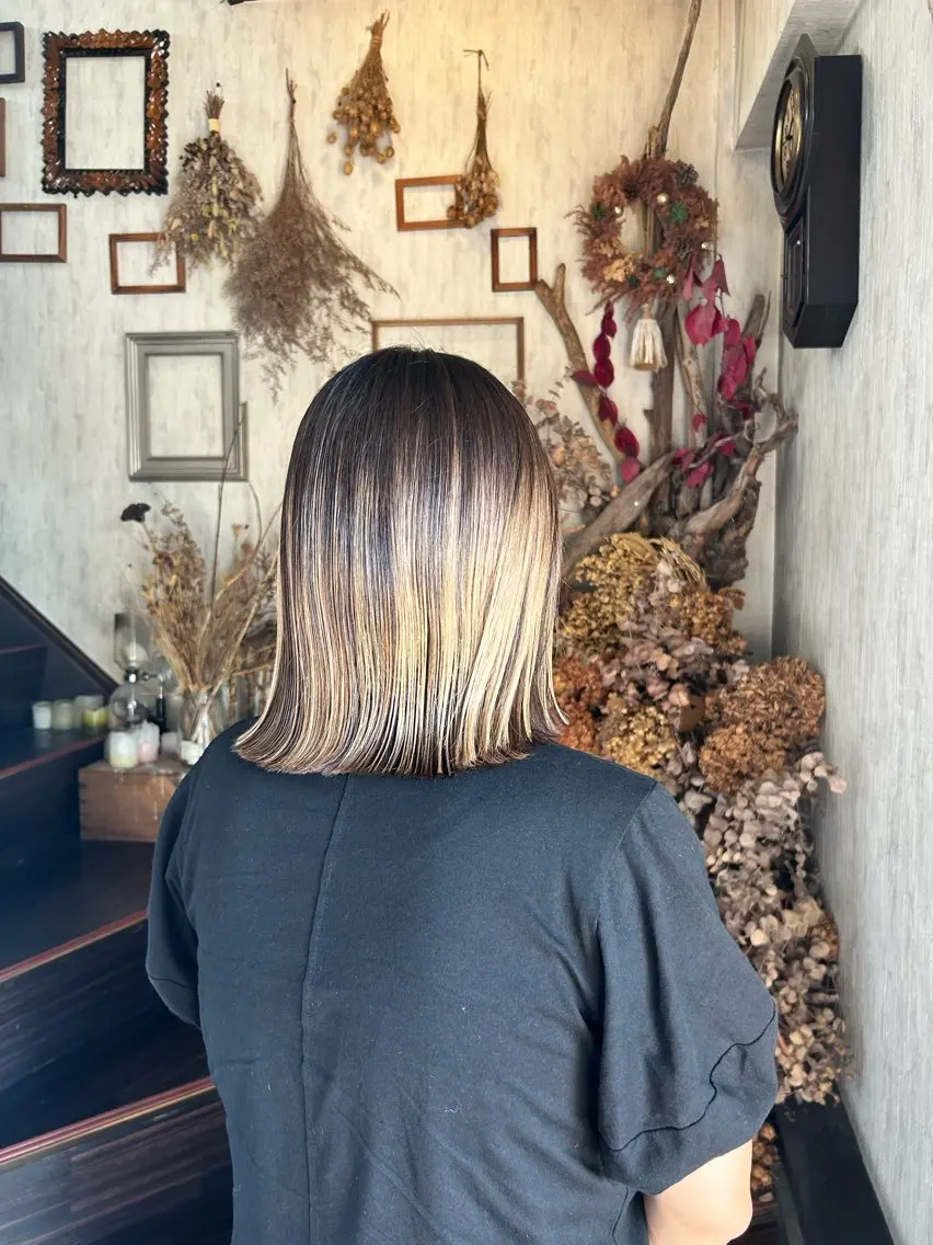 ミディアム ボブ 外ハネヘア minami 🐣のヘアスタイル