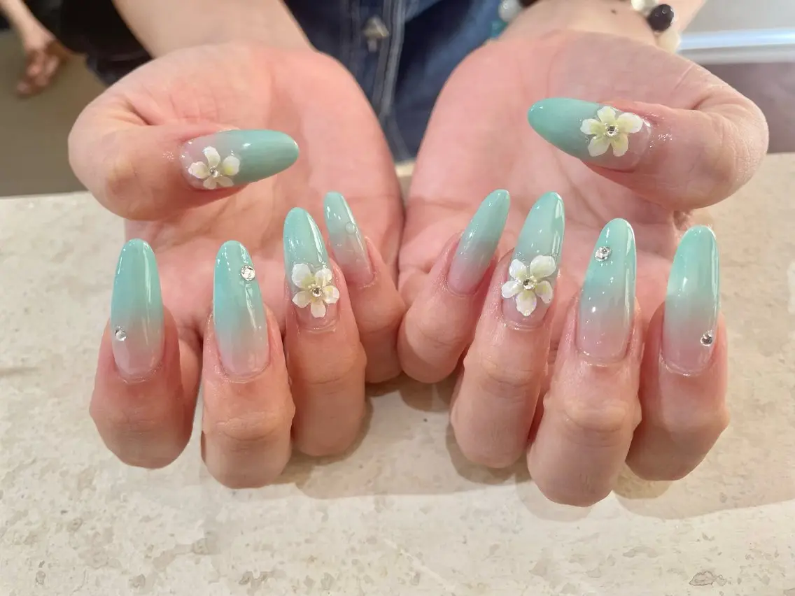 ネイル ハンドネイル Lily イシイのネイルデザイン