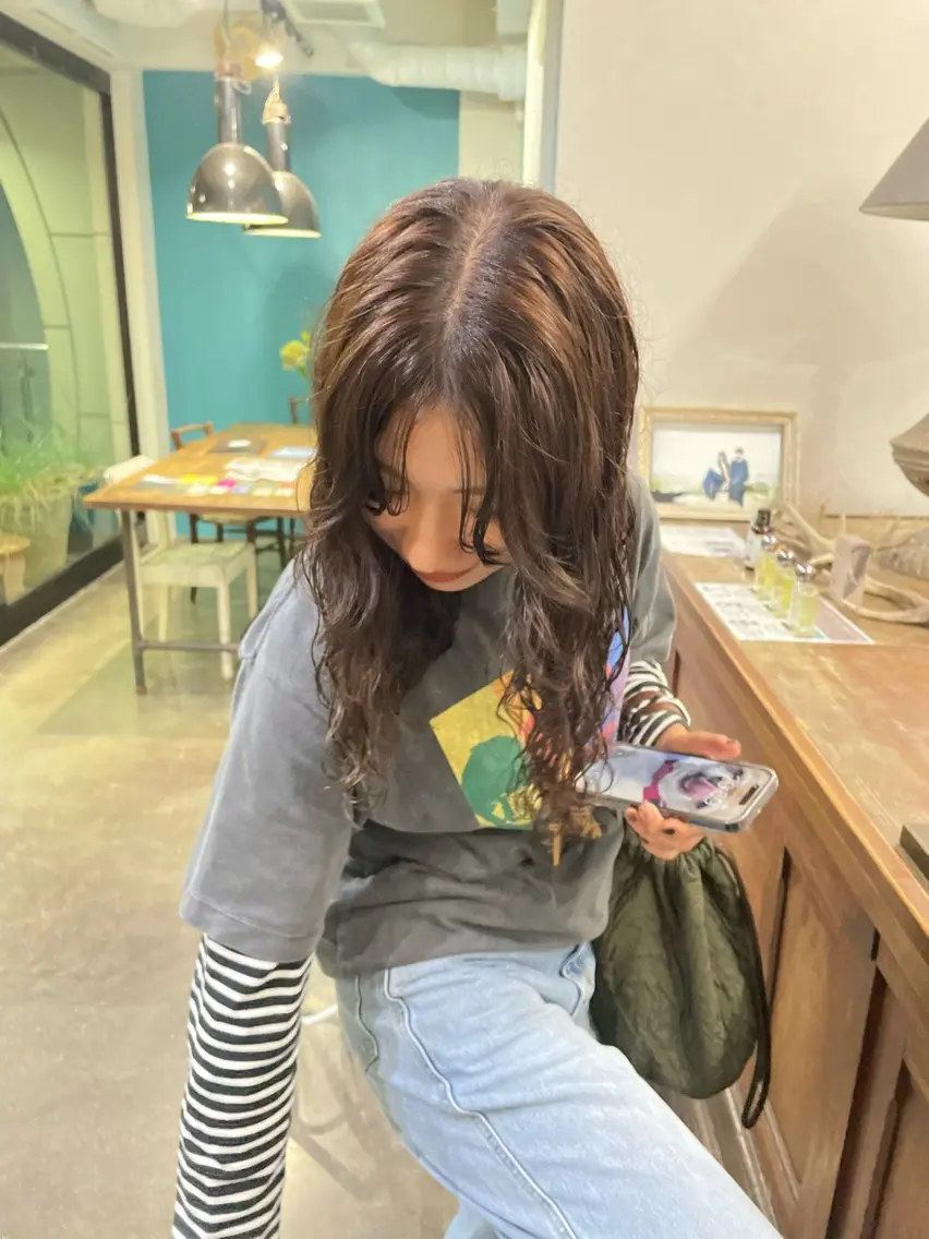 カラー 黒髪 ブラウンカラー 沼田 彩虹のヘアスタイル